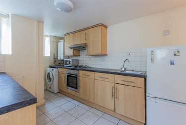 1 bed house, Newport Road, Roath, Cardiff, CF241AH - Image 4